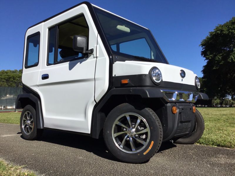 New 2018 White Revolution Lsv Street Legal 4 Passenger Seat Golf Cart