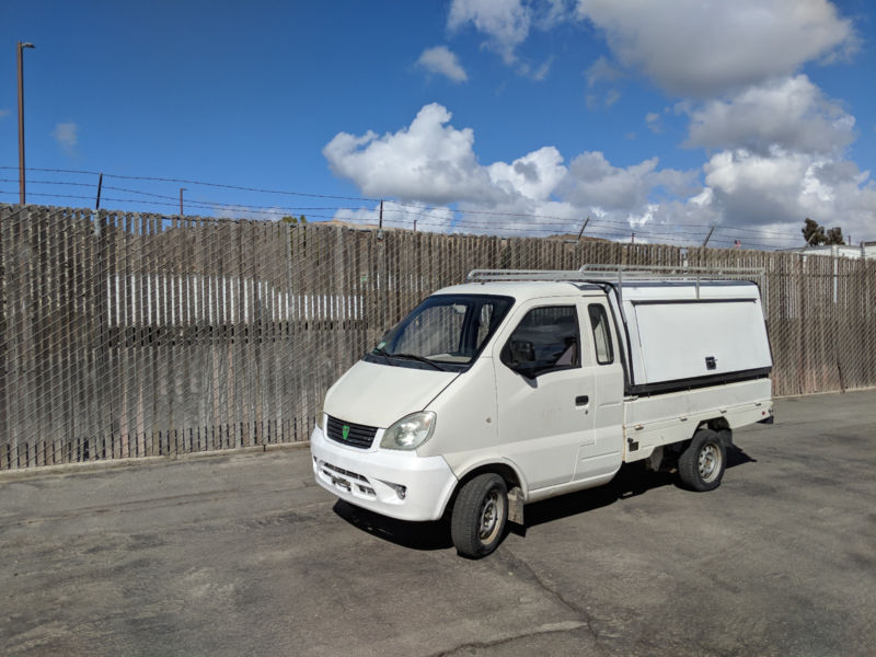 Miles ZX40st Electric Lsv Ev Farm Pick Up Truck With Camper Shell for