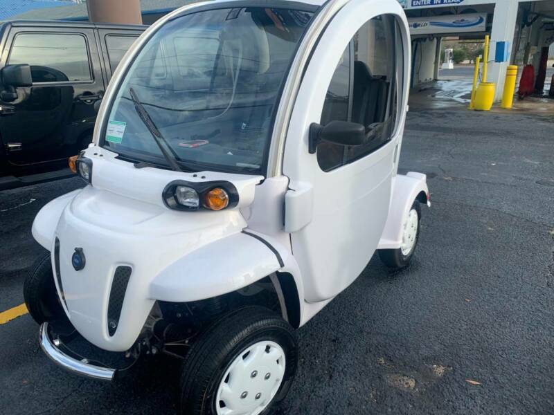 Gem Polaris E2 Street Legal Lsv. Much Safer Than Golf Cart. 25mph ...