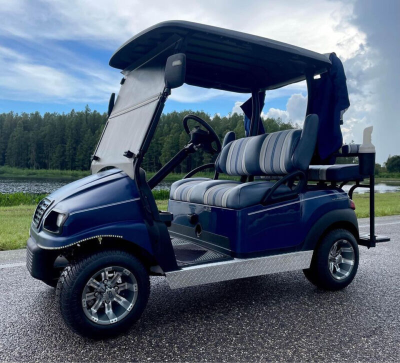 Golfer Edition 4 Seat Golf Cart Club Car Precedent Electric Vehicle for